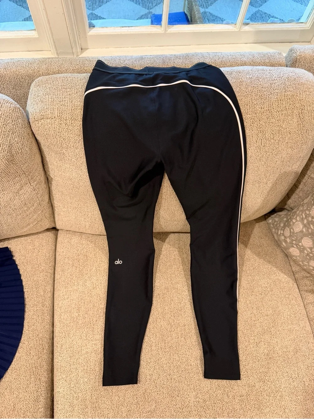 ALO Yoga Black High-Rise airlift Leggings